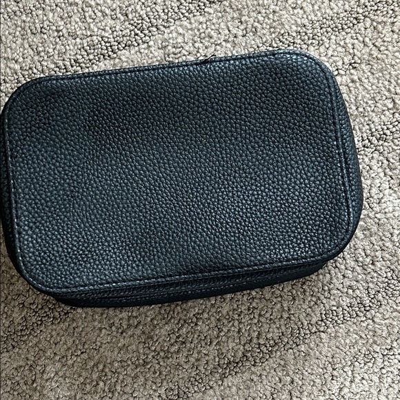 Trish McEvoy Leather Makeup Planner Black - Picture 3 of 7